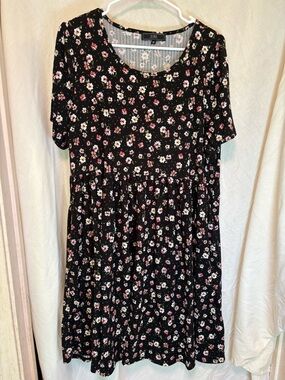 Vibe sportswear Womens 3X stretch Black floral baby doll casual dress Short Slv
